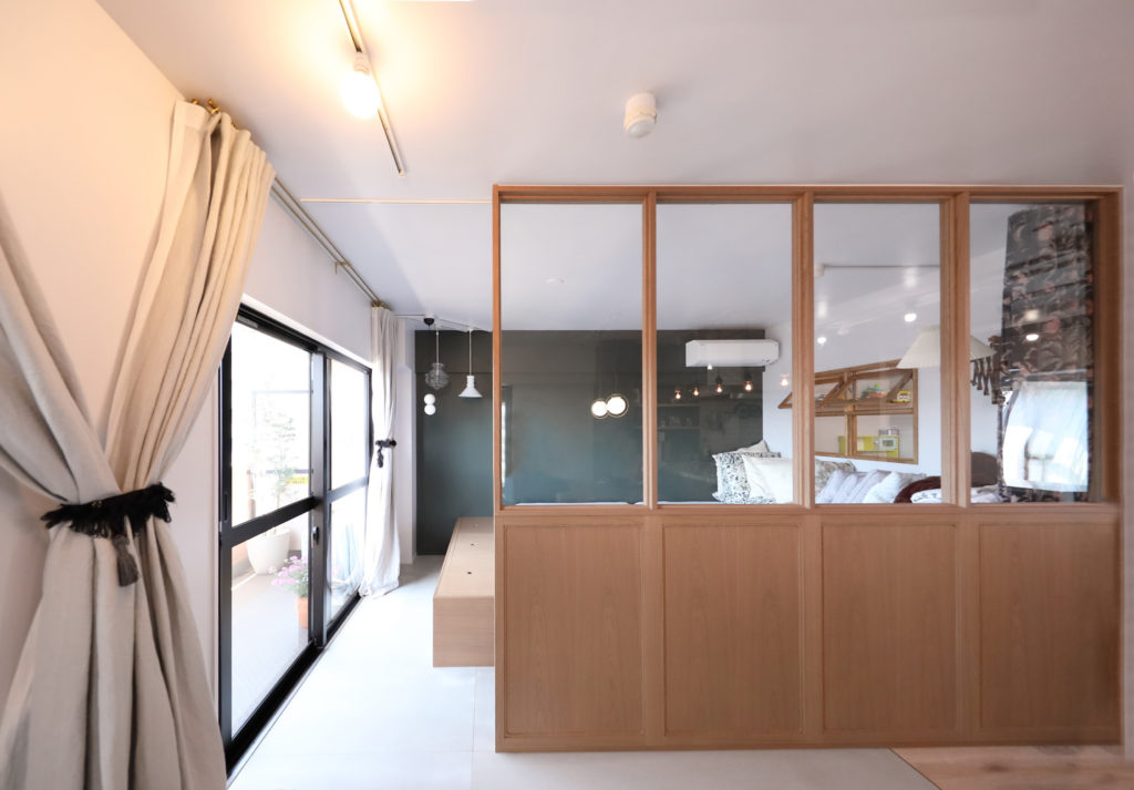 建築家風のリノベーション事例　半個室寝室