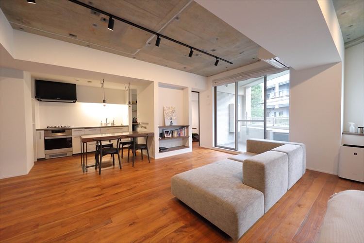 在宅勤務が快適にできる広々とした空間