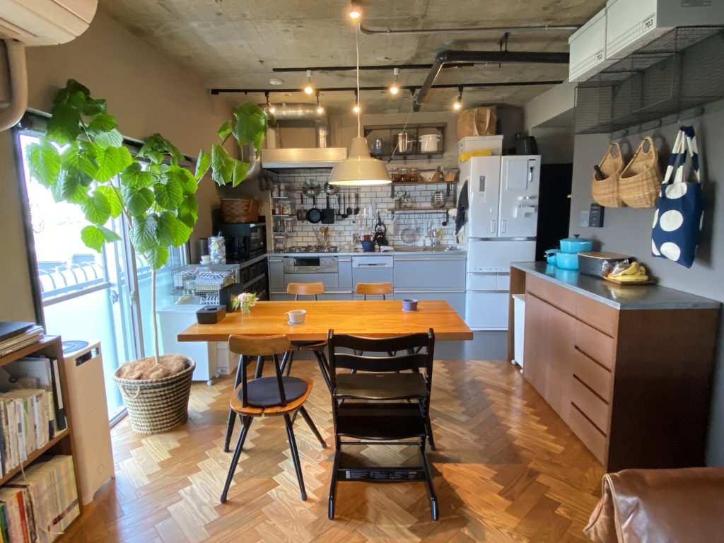 カフェ風リノベで素敵なおうち時間 リビング キッチン事例集 リノベーションのshuken Re マンション 住宅 中古物件をリフォームやリノベで住みやすくデザインし施工します