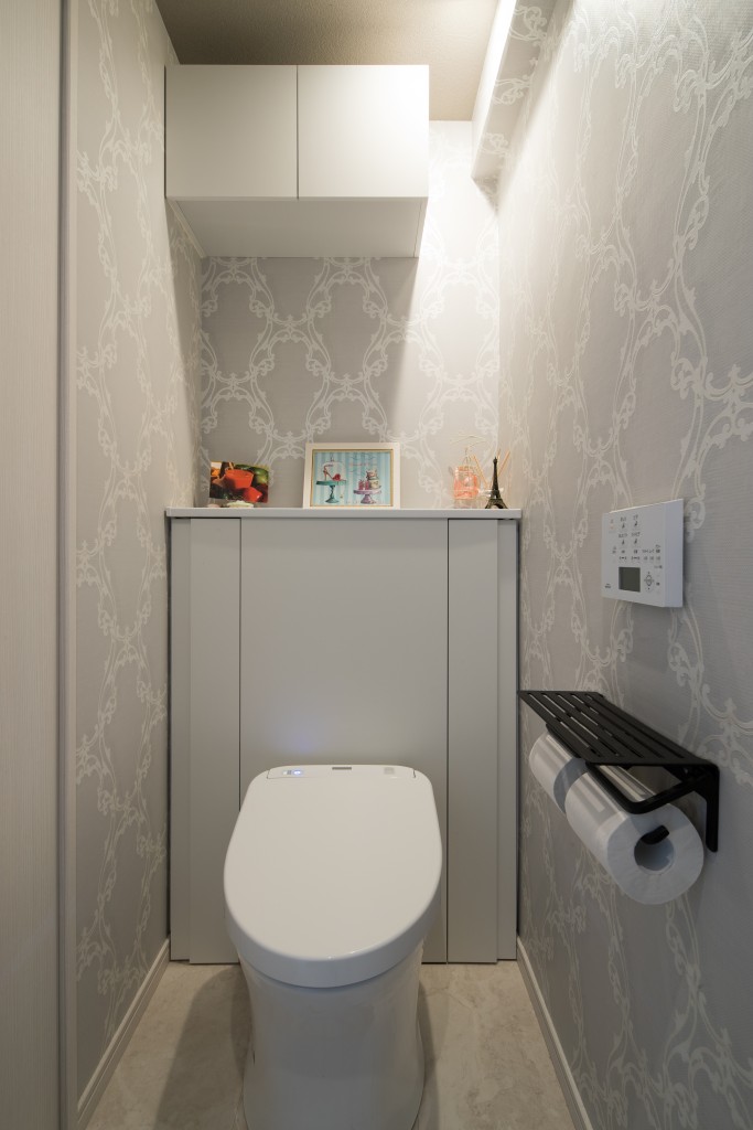 洗面所 脱衣所のおしゃれな壁紙リノベ実例 アクセントクロスの使い方と機能の選び方 リノベーションのshuken Re