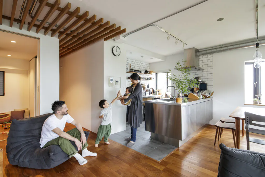 和室を都会的なキッチンにリノベーション