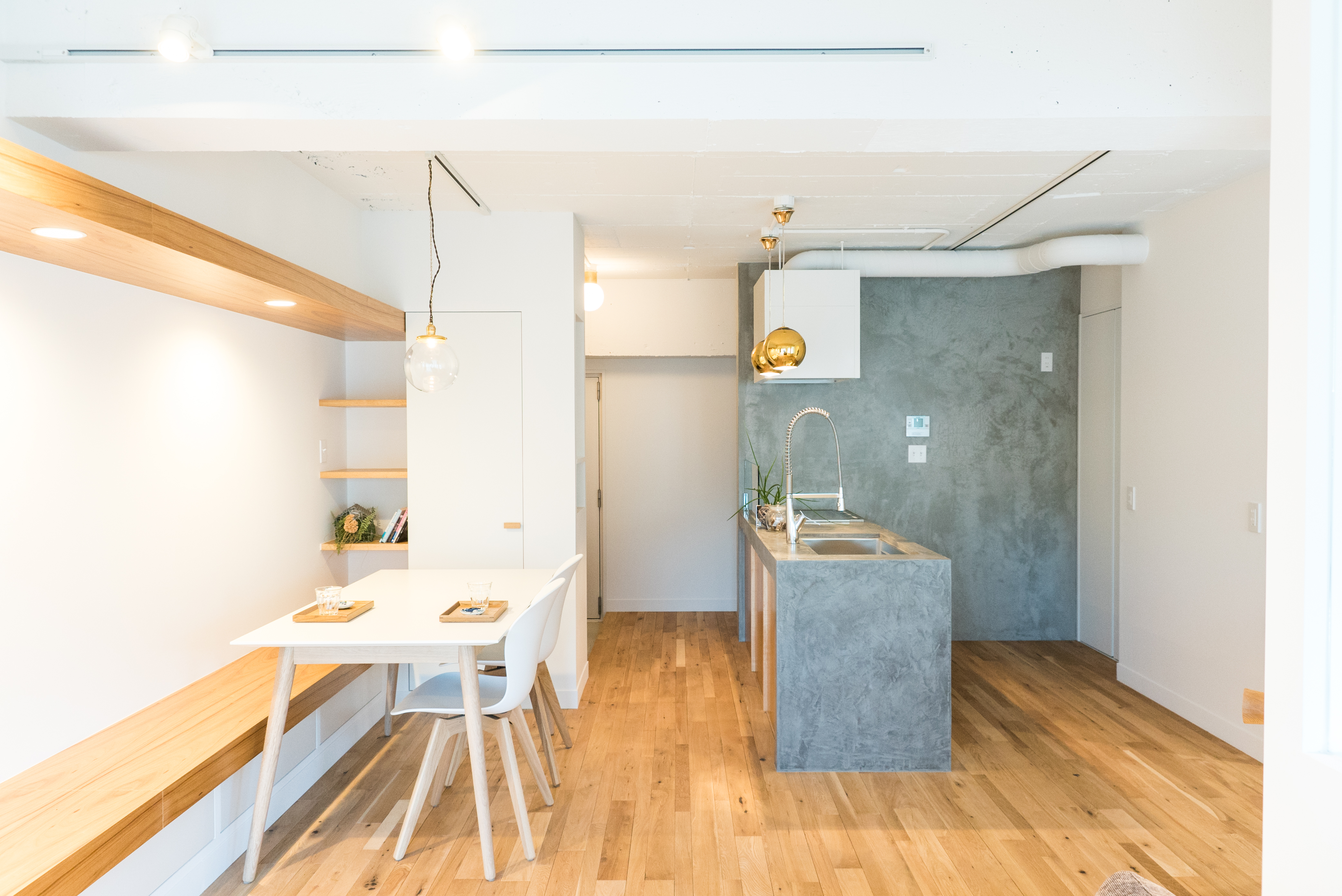 理想のダイニングキッチンレイアウトをつくる 東京 千葉のおしゃれリノベ実例 リノベーションのshuken Re マンション 住宅 中古物件をリフォームやリノベで住みやすくデザインし施工します