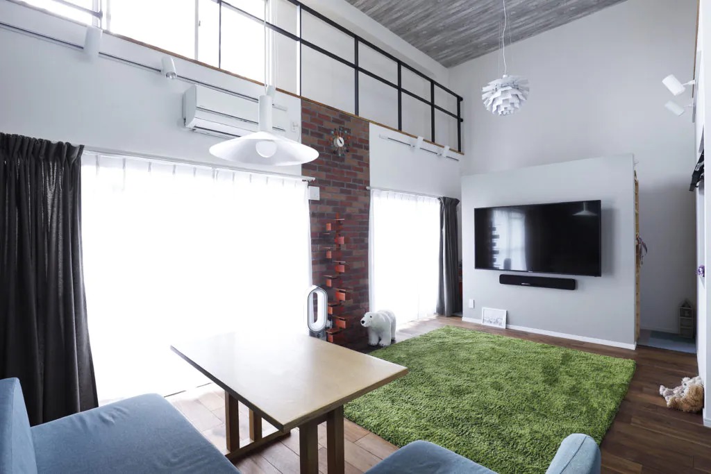 明るい日差しが魅力的なロフトのあるマンションリノベ