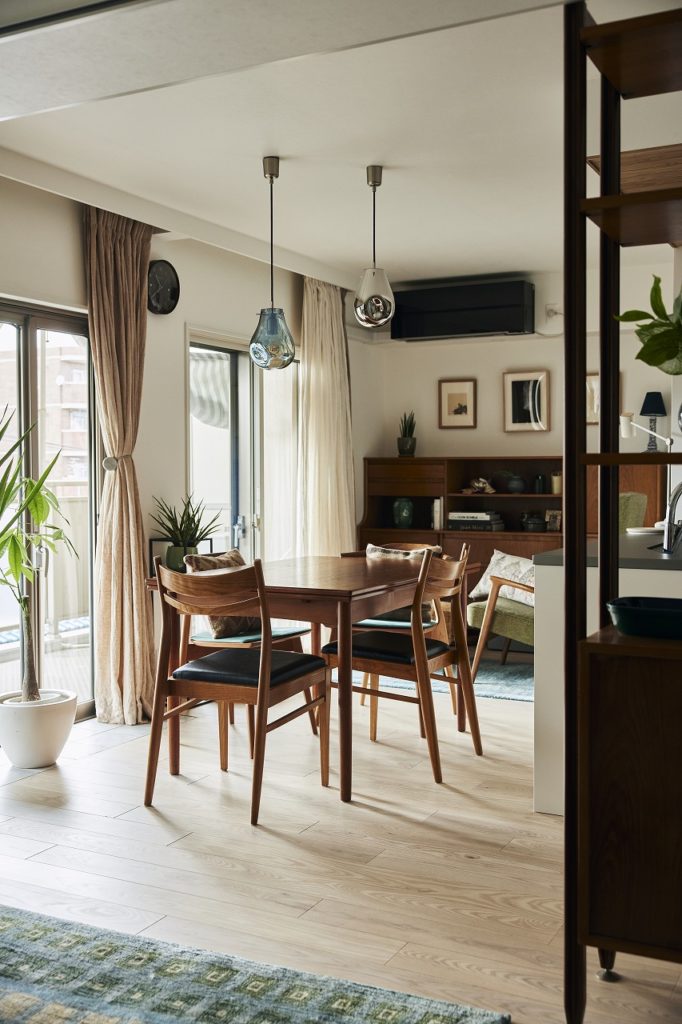 ホテルライクなフルレングスカーテンを掃き出し窓に設置した事例