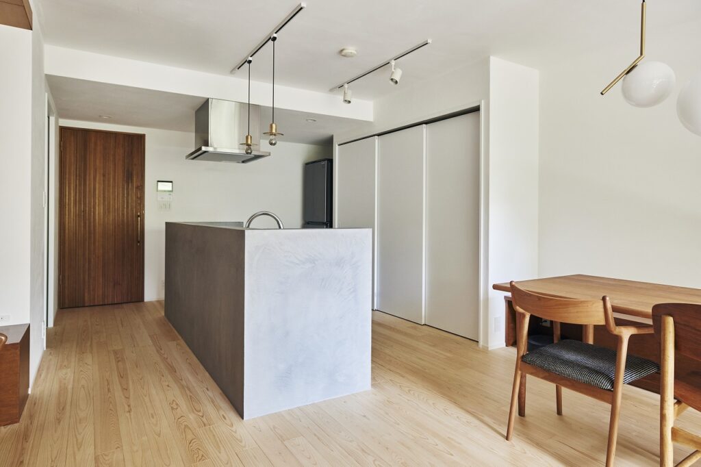 素材感や細かいおさまりにもこだわり抜いたキッチン