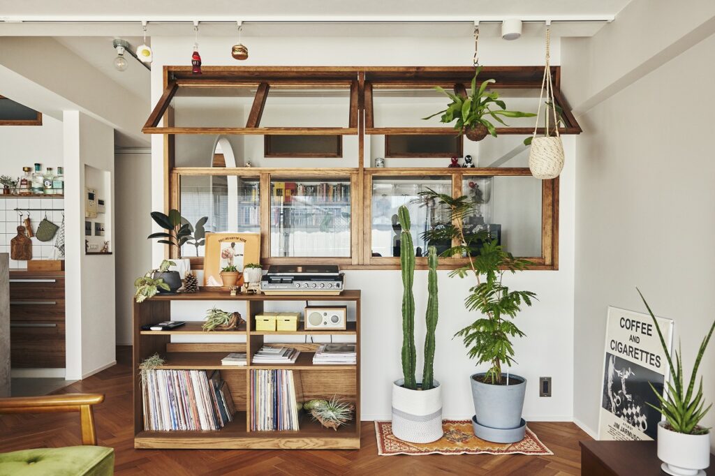 こだわりの造作室内窓