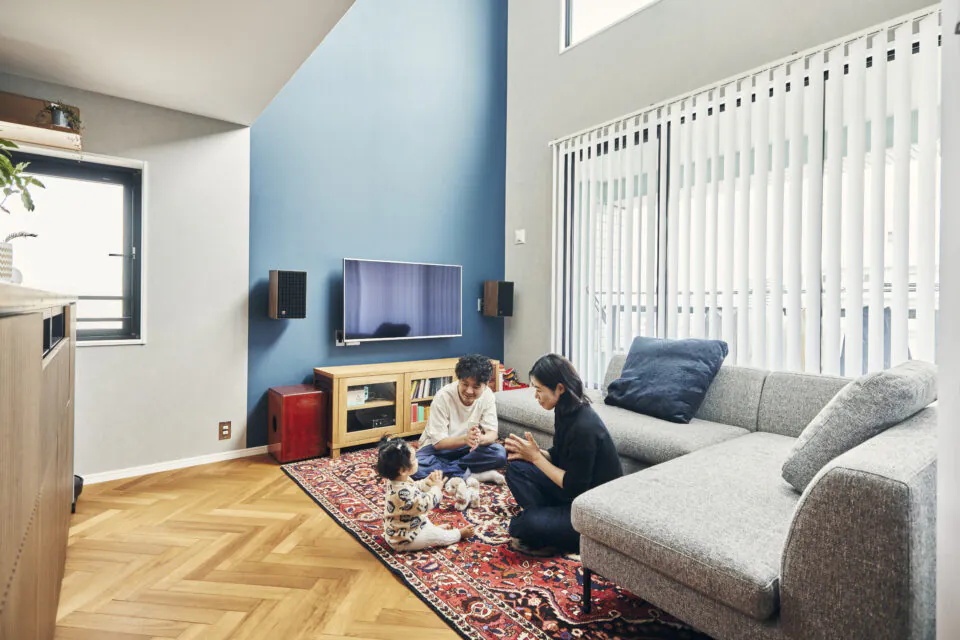 【約2,300万円】憧れのロンドンホテルを再現！メゾネットの開放感を活かしたこだわりリノベ